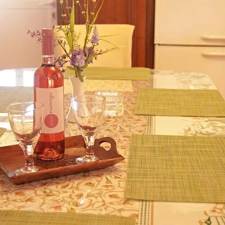 Lena - ανδροσ וילה *